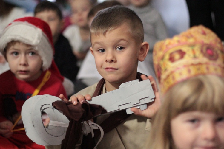 Salezjan zaprosił świętych