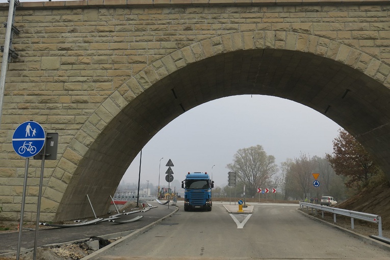 Rybnik. Nowe rondo na Obwiedni Południowej
