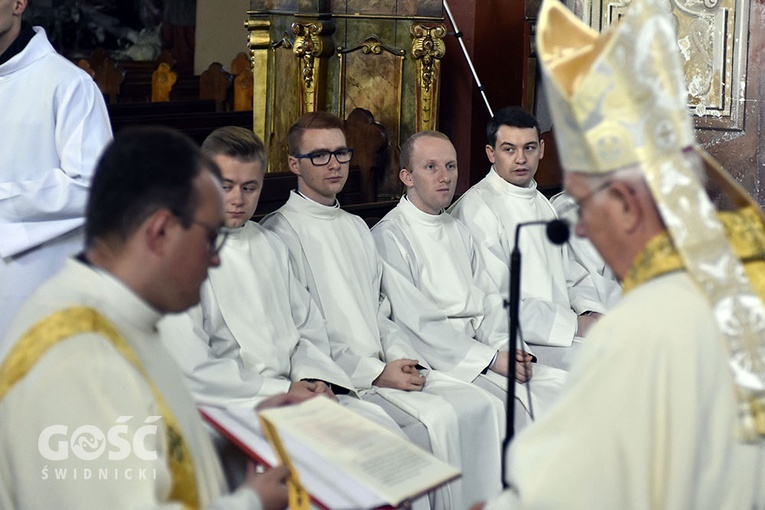 Obtuniczyny i kandydatura do święceń