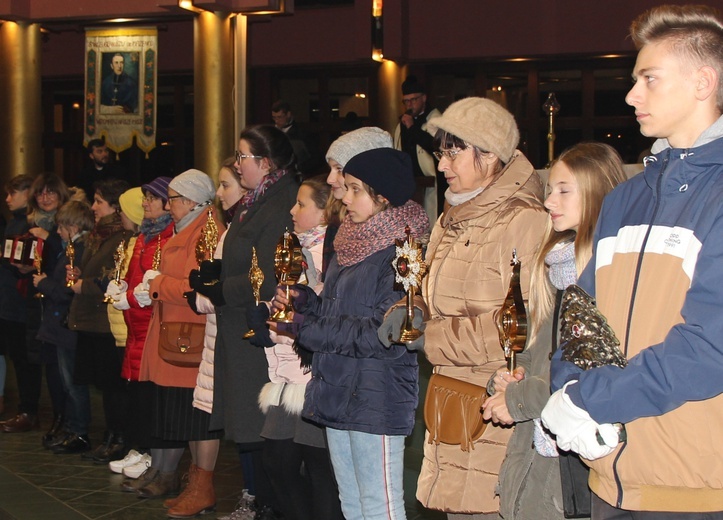 Dziś wszyscy mają imieniny. Noc Świętych na wrocławskich Popowicach i Kozanowie