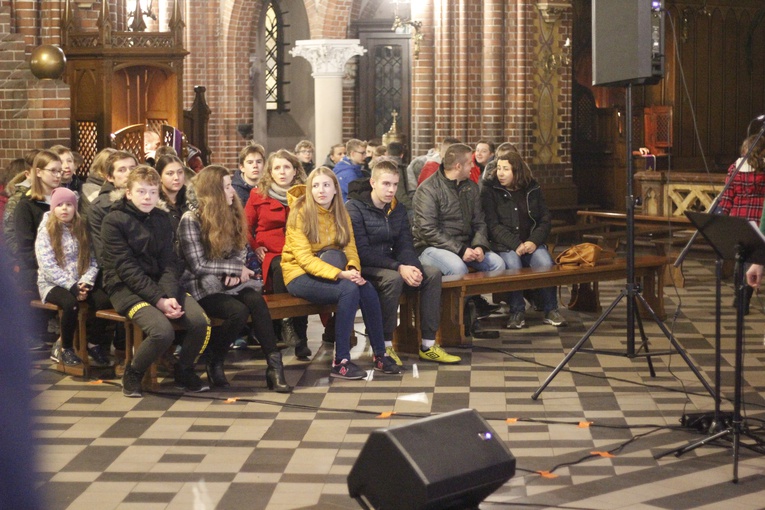 Żyrardów. Noc Świętych