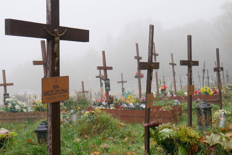 Pamiętają o tych, którzy odeszli w zapomnieniu