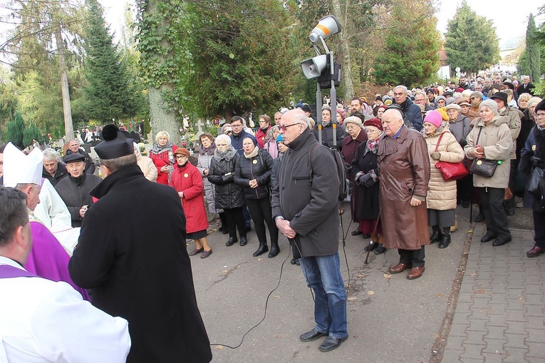 Msza św. w uroczystość Wszystkich Świętych w Koszalinie
