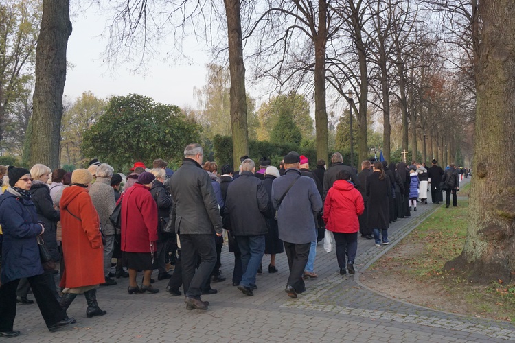 Wszystkich Świętych na cmentarzu Centralnym w Gliwicach