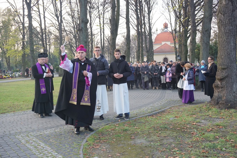 Wszystkich Świętych na cmentarzu Centralnym w Gliwicach