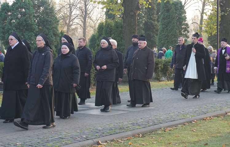 Wszystkich Świętych na cmentarzu Centralnym w Gliwicach