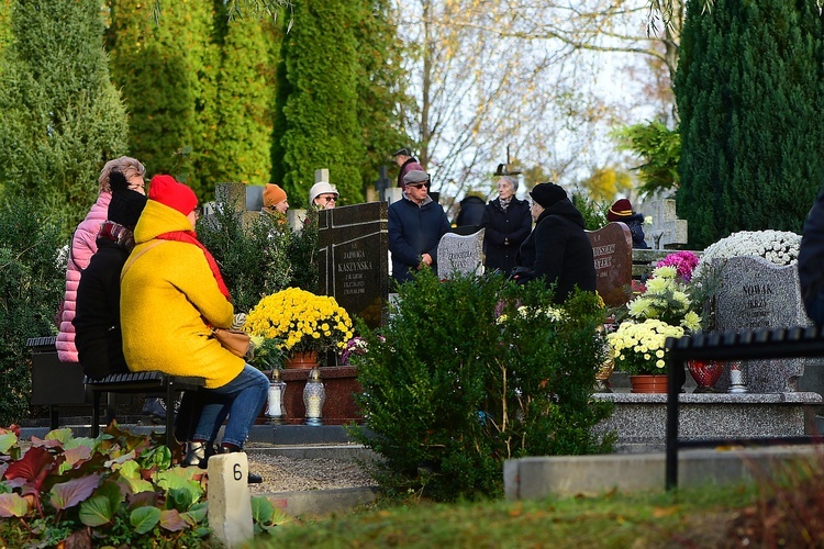 Olsztyn. Wszystkich Świętych - cmentarz na ul. Poprzecznej