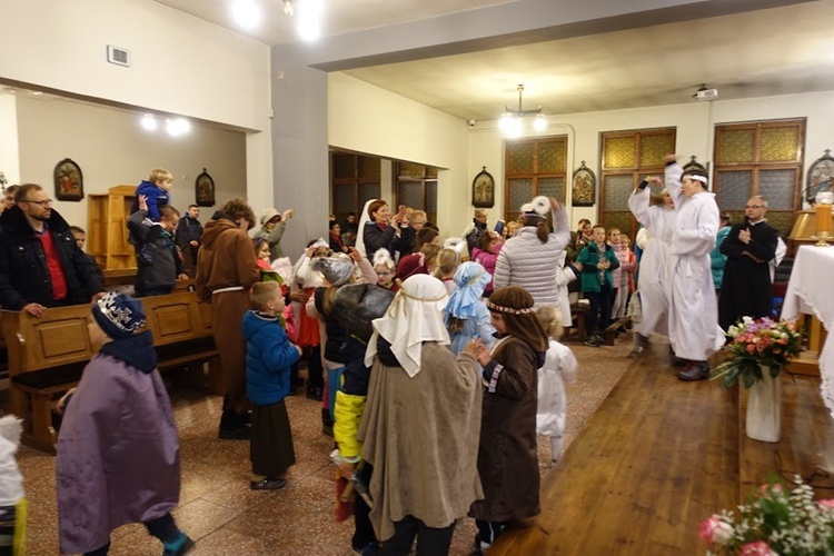 Parada i Bal Wszystkich Świętych we Wrocławiu-Strachocinie