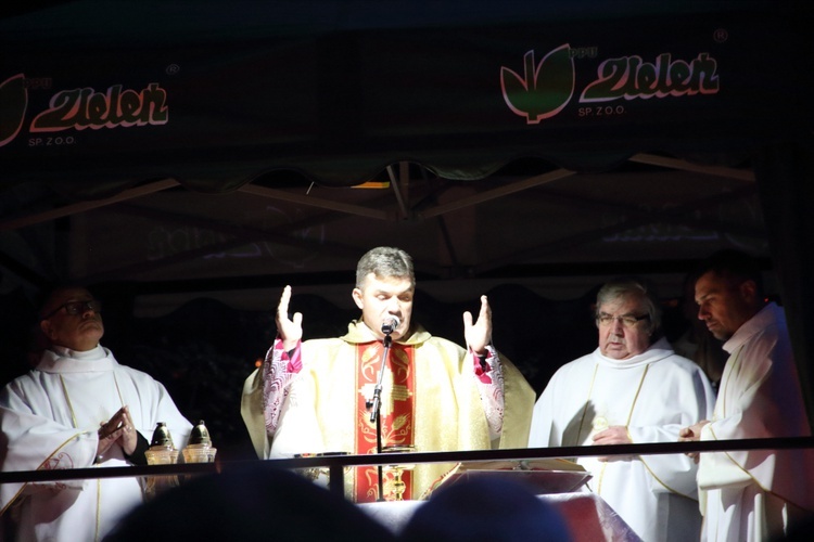 Dzień Wszystkich Świętych na gdańskim cmentarzu Srebrzysko