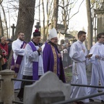 Procesja po Starych Powązkach