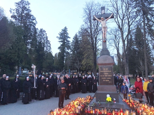 Bp Pindel we Wszystkich Świętych na cieszyńskim cmentarzu - 2019