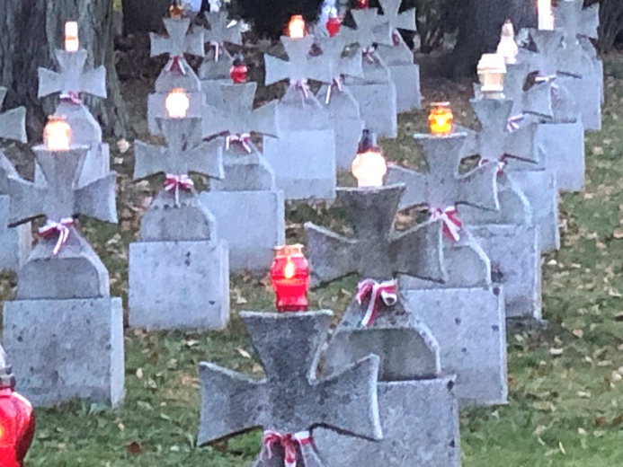 Bp Pindel we Wszystkich Świętych na cieszyńskim cmentarzu - 2019