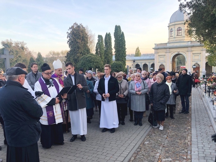 Bp Pindel we Wszystkich Świętych na cieszyńskim cmentarzu - 2019