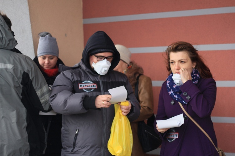 Protest ekologiczny "Benzen nas zabija"