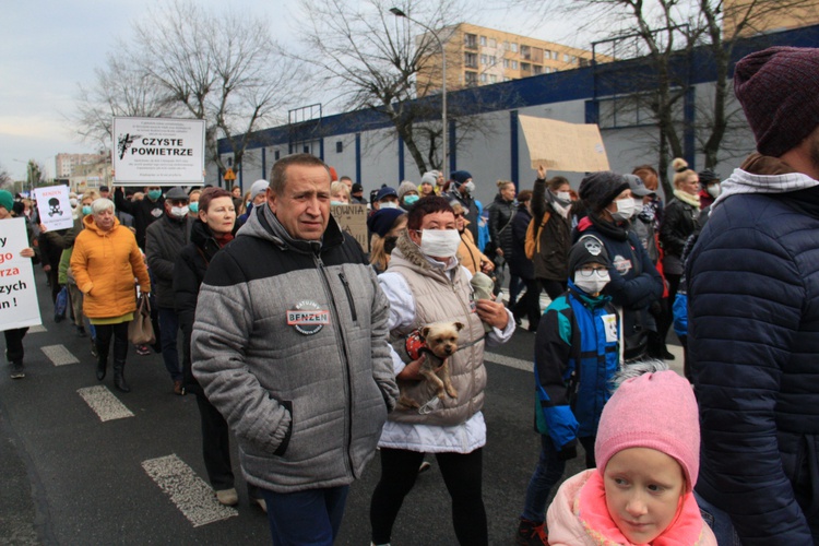 Protest ekologiczny "Benzen nas zabija"