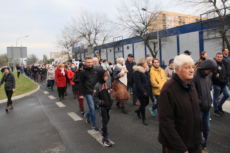 Protest ekologiczny "Benzen nas zabija"