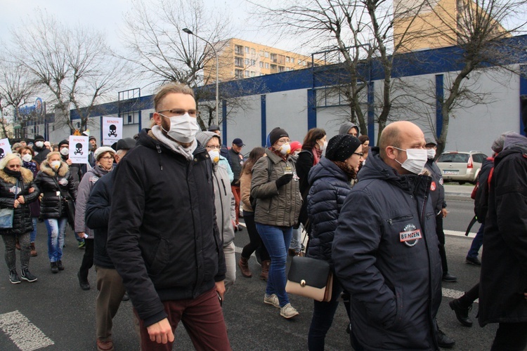 Protest ekologiczny "Benzen nas zabija"