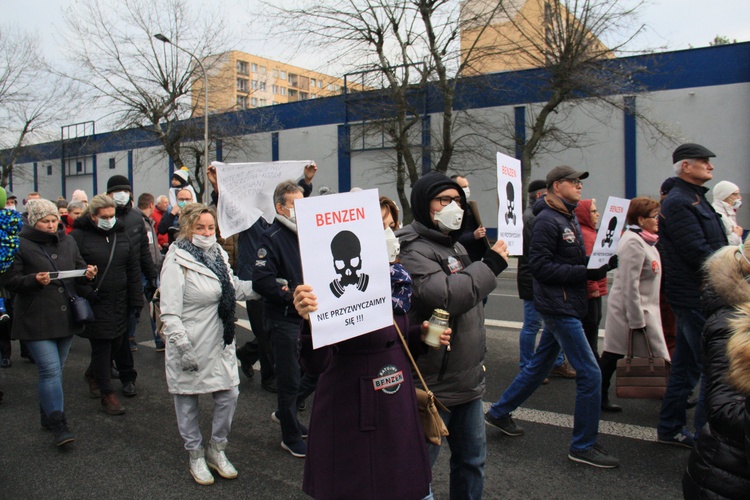 Protest ekologiczny "Benzen nas zabija"