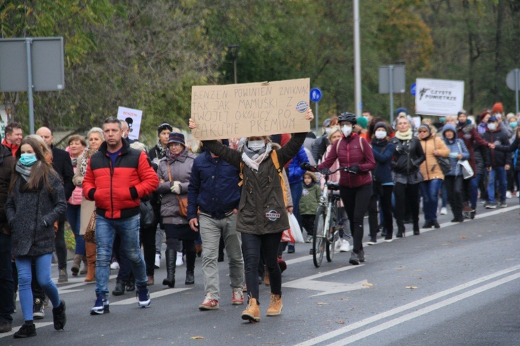 Protest ekologiczny "Benzen nas zabija"