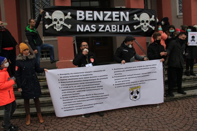 Protest ekologiczny "Benzen nas zabija"