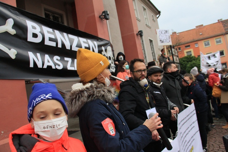 Protest ekologiczny "Benzen nas zabija"