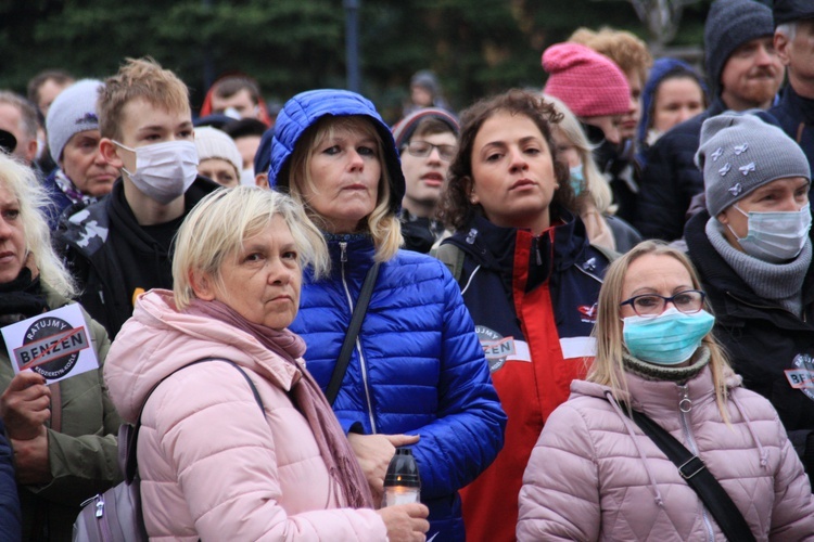 Protest ekologiczny "Benzen nas zabija"