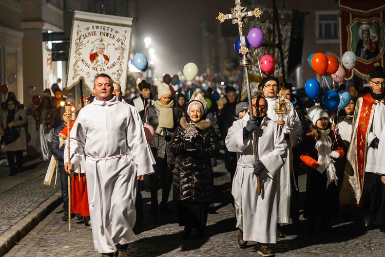 Marsz Wszystkich Świętych w Kątach Wrocławskich