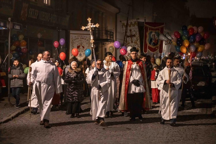 Marsz Wszystkich Świętych w Kątach Wrocławskich