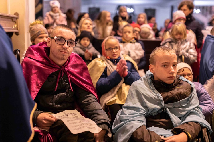 Marsz Wszystkich Świętych w Kątach Wrocławskich