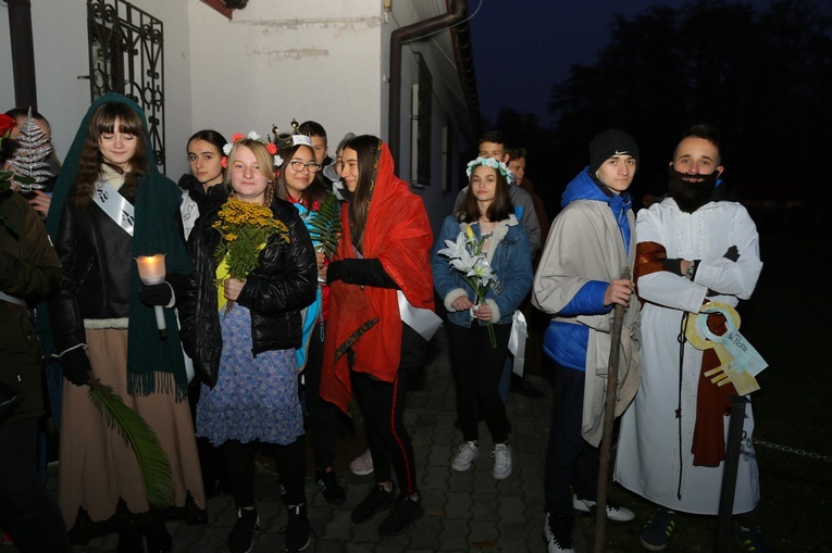Orszak świętych w Wierzchosławicach