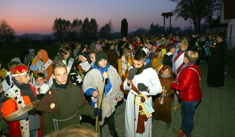 Orszak świętych w Wierzchosławicach