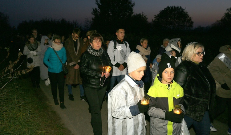 Orszak świętych w Wierzchosławicach