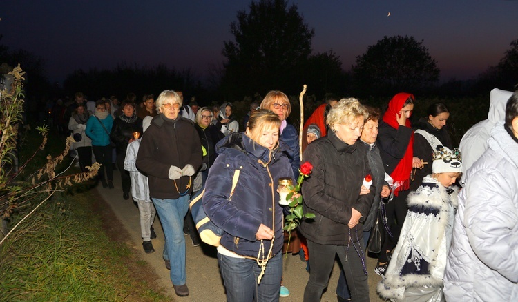 Orszak świętych w Wierzchosławicach