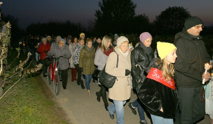 Orszak świętych w Wierzchosławicach