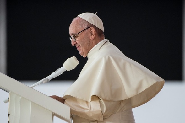 Papież: kształcić nie oznacza jedynie „wypełnić głowę pojęciami”