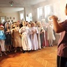 Tańce pijarskie to nieodłączny element zabaw w elbląskiej szkole św. Mikołaja.