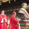 Biskup diecezji mediolańskiej odsłonił popiersie papieża.
