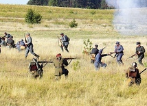 Historyczna inscenizacja w Kostiuchnówce w 100. rocznicę bitwy. 