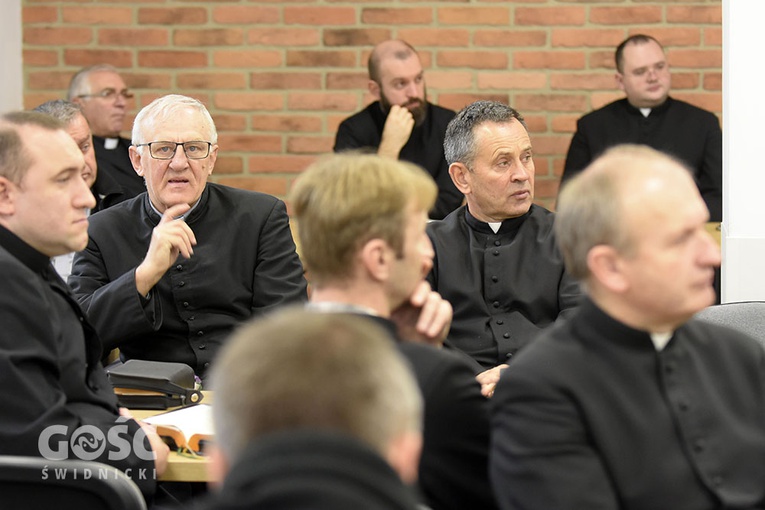 Rekolekcje dla księży z abp. Rysiem w Ząbkowicach Śl.