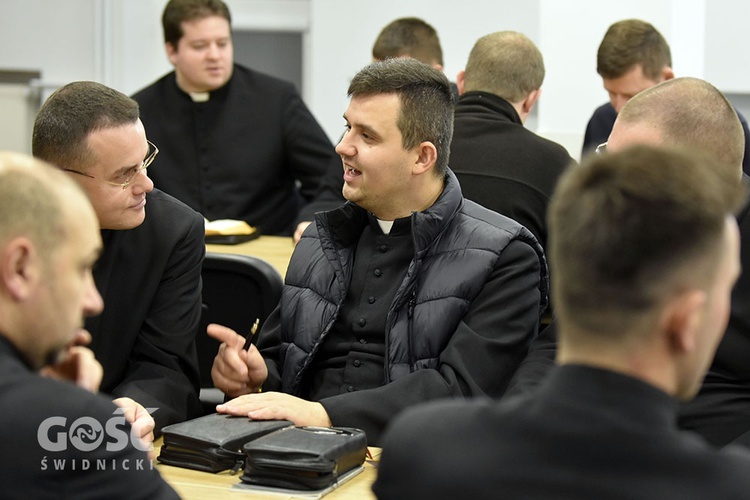 Rekolekcje dla księży z abp. Rysiem w Ząbkowicach Śl.