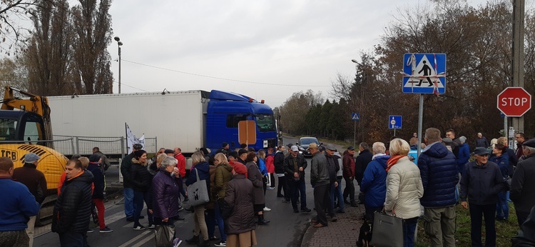 Sosnowiec. Mieszkańcy Osiedla Juliusz wyszli na ulicę