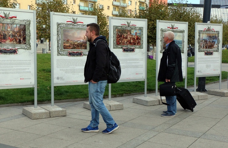 Lekcja historii w drodze na pociąg