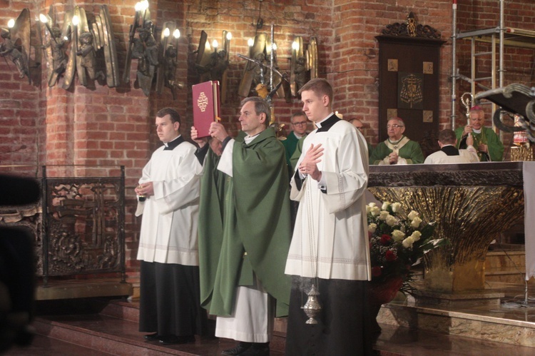 Abp Marek Jędraszewski w bazylice św. Brygidy