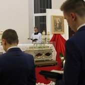 Relikwie przybyły także do wspólnoty Wyższego Seminarium Duchownego w Łowiczu.