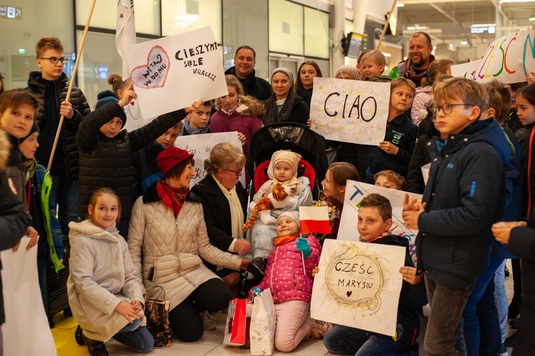 Na Marysię czekało wiele dzieci.