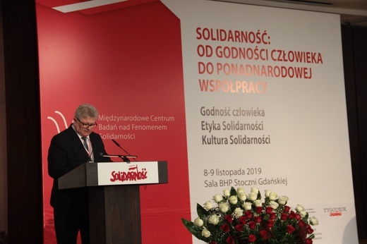 Solidarność - od godności człowieka do ponadnarodowej współpracy