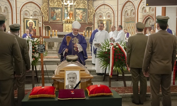 Szczecinek pożegnał Andrzeja Modrzejewskiego 