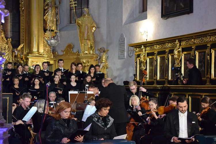 "Requiem" w klasztorze