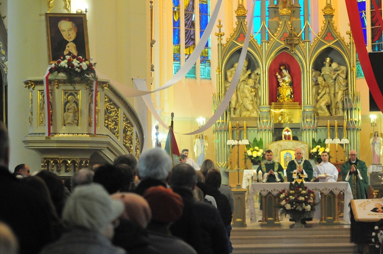 Wąwolnica. Uroczystość nadania szkole imienia kard. Stefana Wyszyńskiego