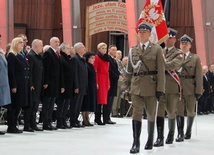 W Mszy św. w Wilanowie wzięła udział para prezydencka, parlamentarzyści, członkowie rządu, samorządowcy...